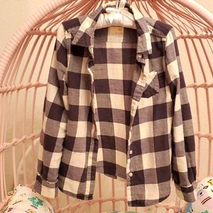 Girls long sleeve button-down shirt